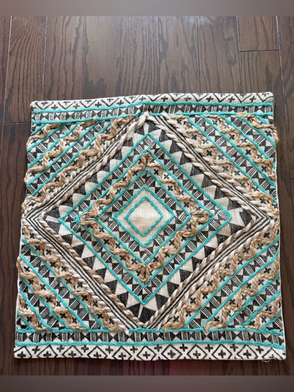 New! SURYA Kazinga Decorative Pillow 20x20